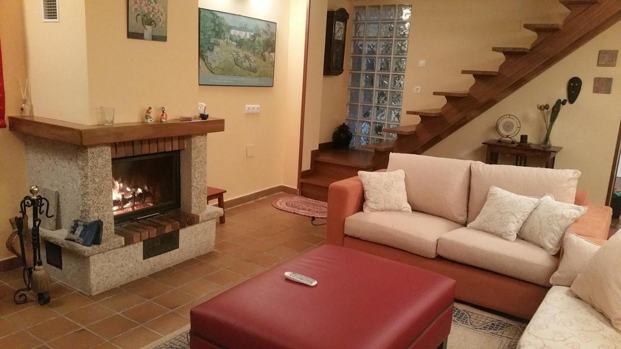 Nogueira De Ramuin A Casa Do Buxoヴィラ エクステリア 写真